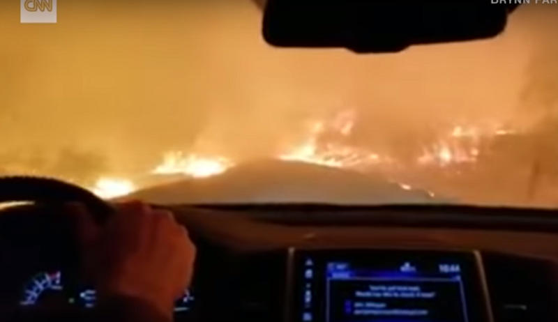 INCENDIO, AUTO, CALIFORNIA