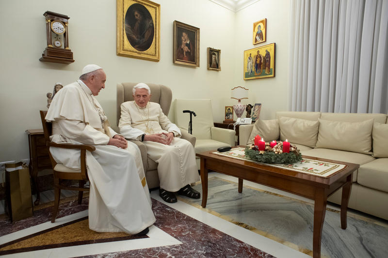 PAPA AUGURI NATALE BXVI 2