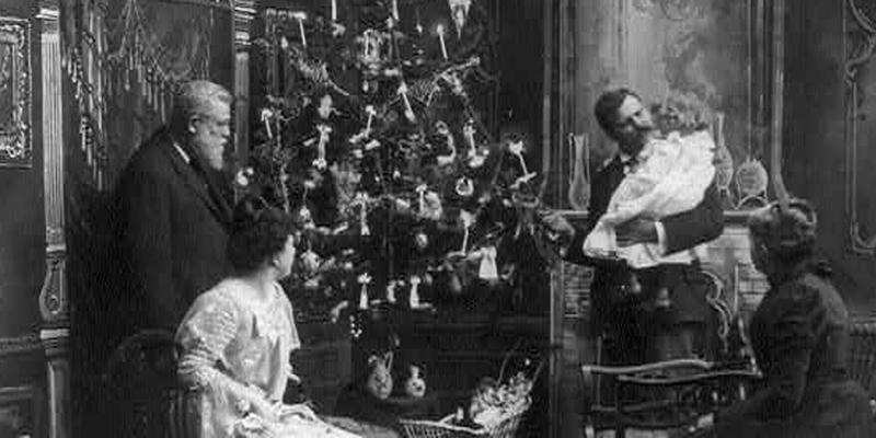 CHRISTMAS,TREE,HISTORICAL