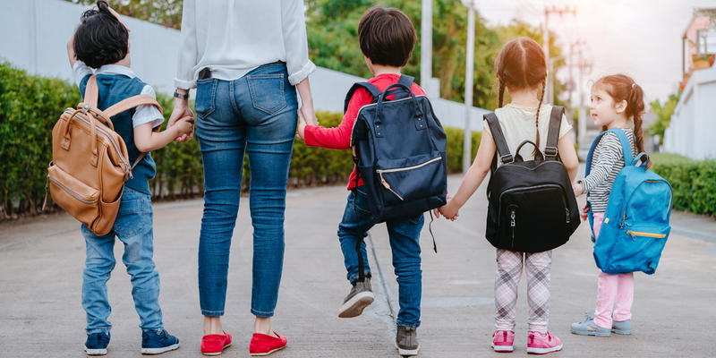 MOM,KIDS,MOTHERHOOD
