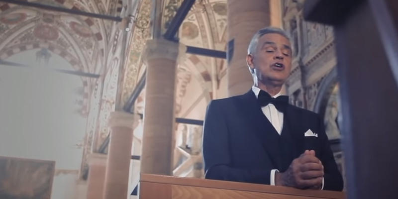 ANDREA BOCELLI ŚPIEWA O MARYI