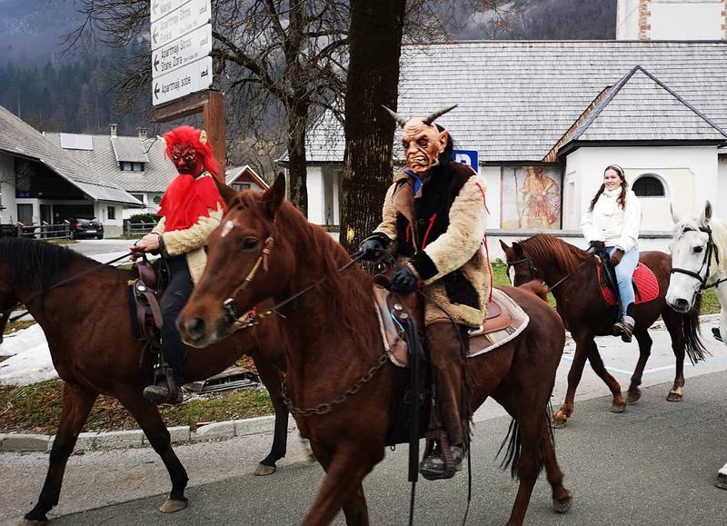 WEB3-SAINT-NICOLAS-BOHINJ-SLOVENIJA-CHILDREN-3 - Aleteia.si SAINT NICOLAS