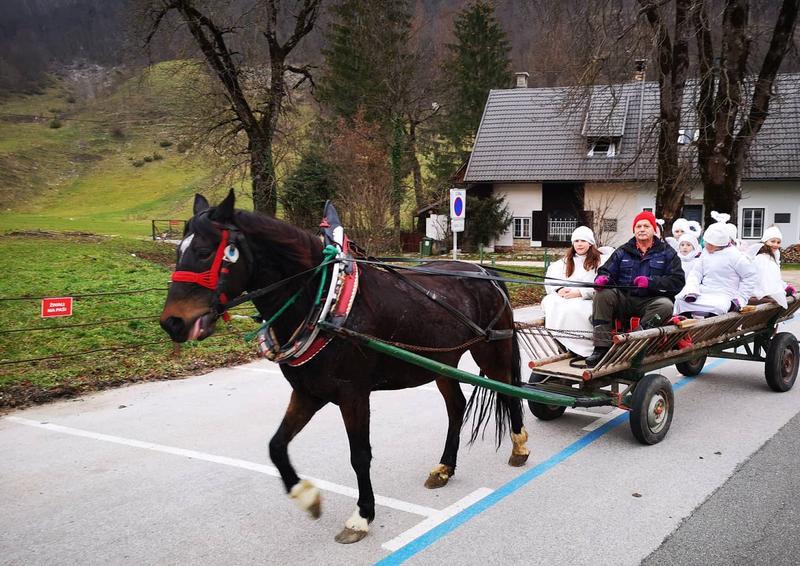 WEB3-SAINT-NICOLAS-BOHINJ-SLOVENIJA-CHILDREN-4 - Aleteia.si SAINT NICOLAS