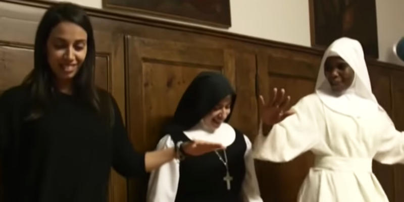 SISTERS DANCING