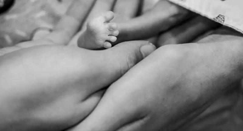 kyden-brianna-rawlings-feet-hand - Aleteia.org - Italiano