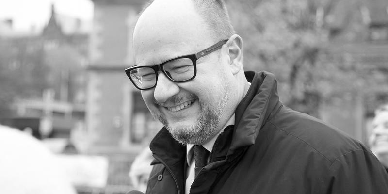 PAWEŁ ADAMOWICZ NIE ŻYJE