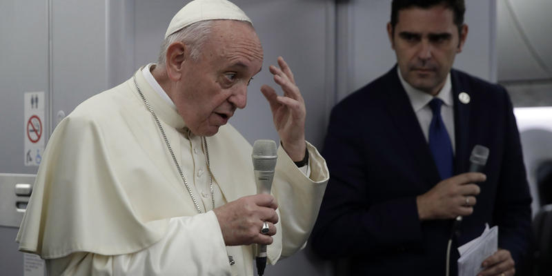 PAPIEŻ FRANCISZEK W SAMOLOCIE