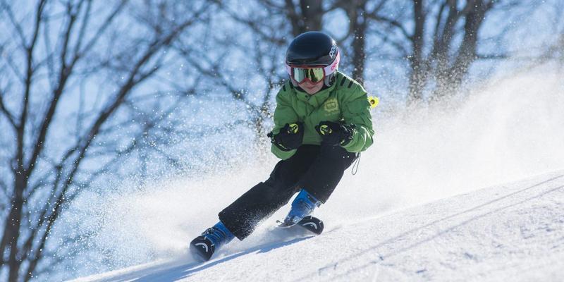 SKIING
