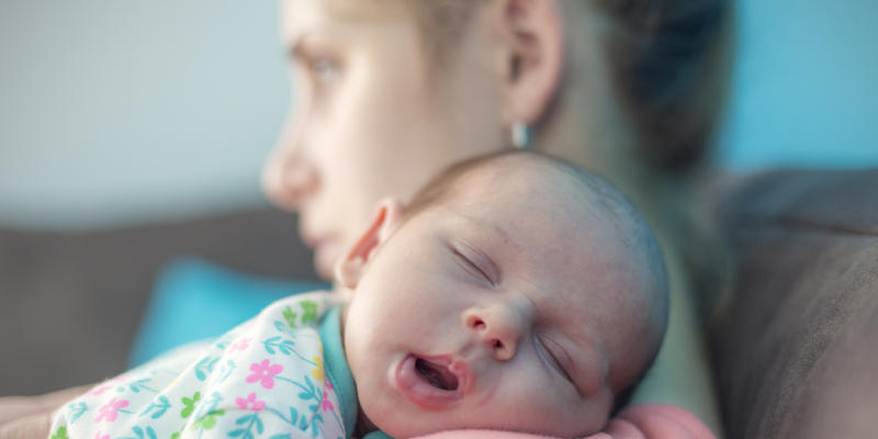 MAMMA, NEONATO, ABBRACCIO