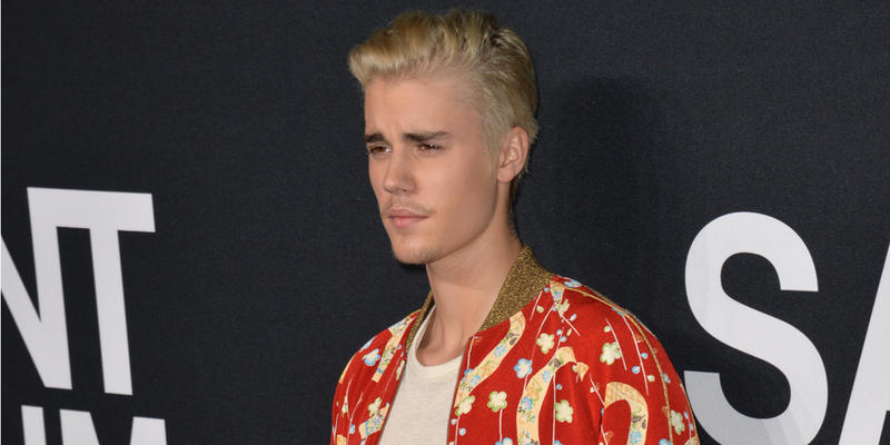 JUSTIN BIEBER