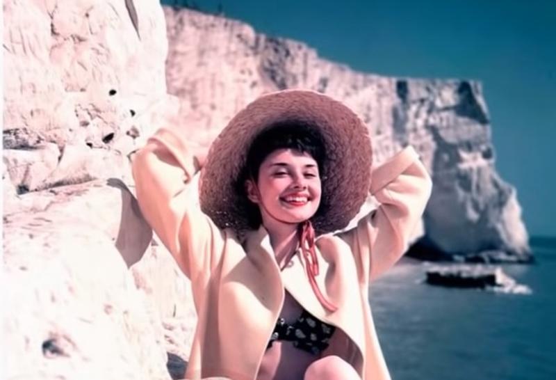 AUDREY, HEPBURN, SEA