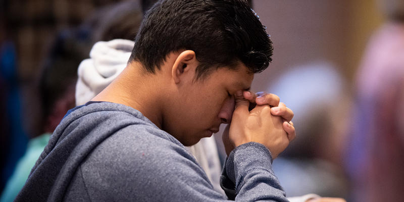 PRAYING,PRAYER,YOUNG MAN