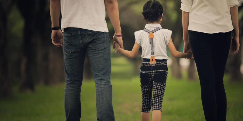 PARENTS. DIVORCE, DAUGHTER