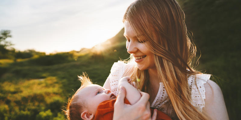 MUM, CHILD, SUNNY