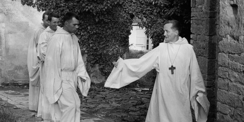 BRAT ROGER, TAIZE