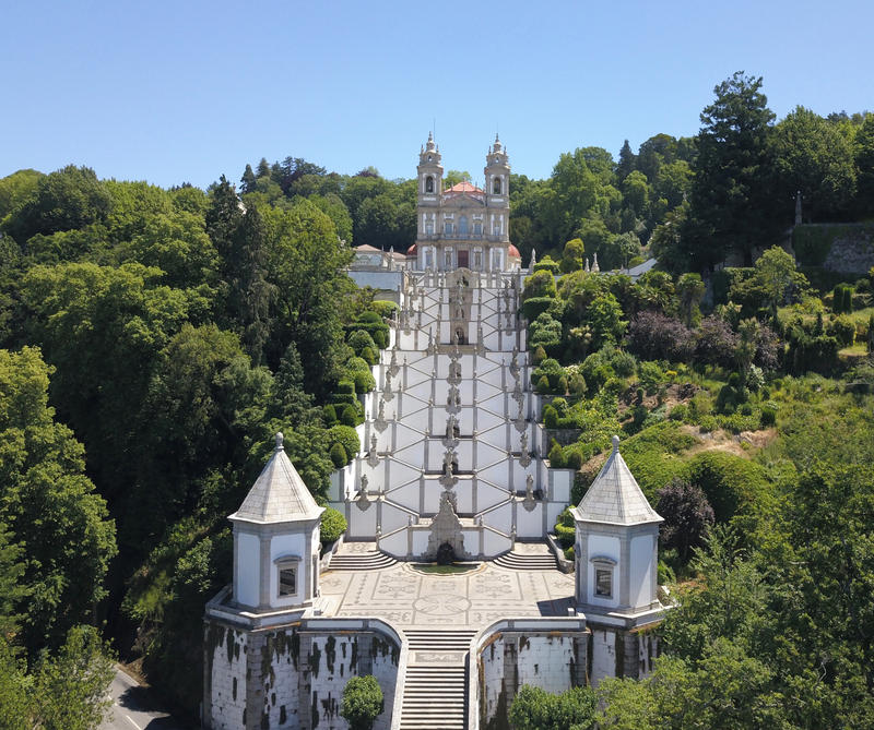 web-bom-jesus-do-monte-di-sergeyruspb-i-shutterstock.jpg
