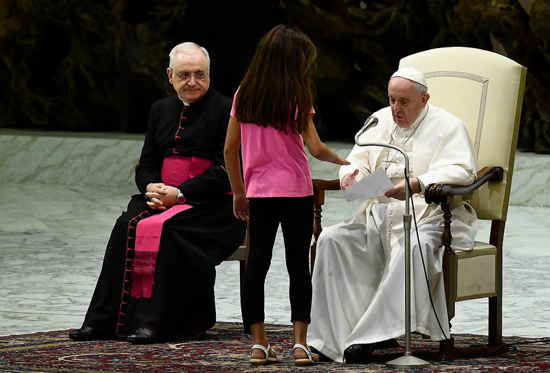 pope francis girl