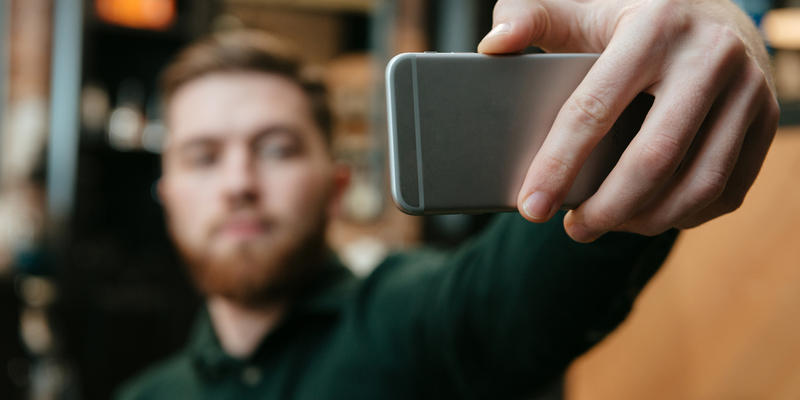MAN, PHONE, SELFIE