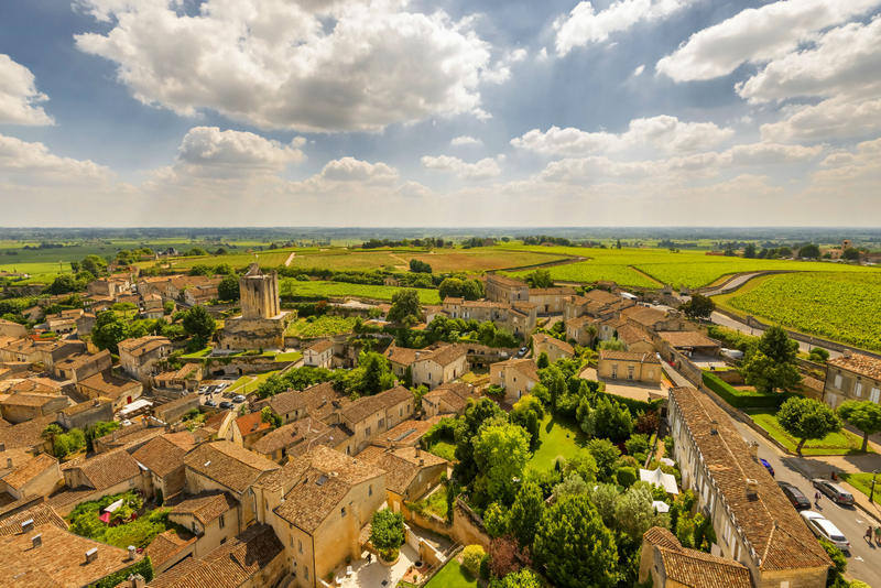 saint-emilion-france-shutterstock_763035055.jpg
