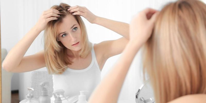 WOMAN-HAIR-LOSS