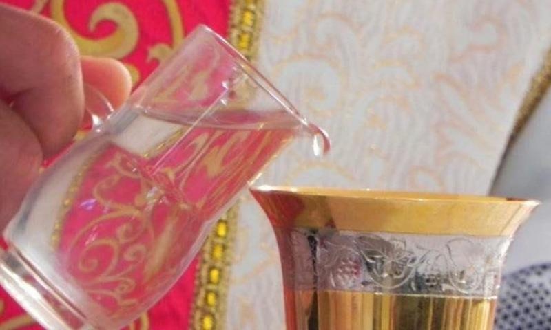 gota água vinho Sangue de Cristo