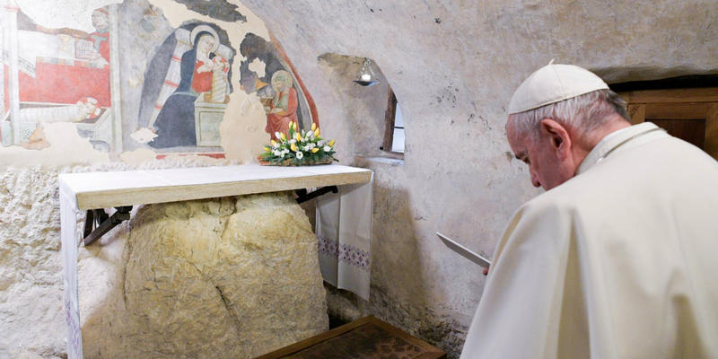 greccio-pope-francis-000_1mq2qv.jpg