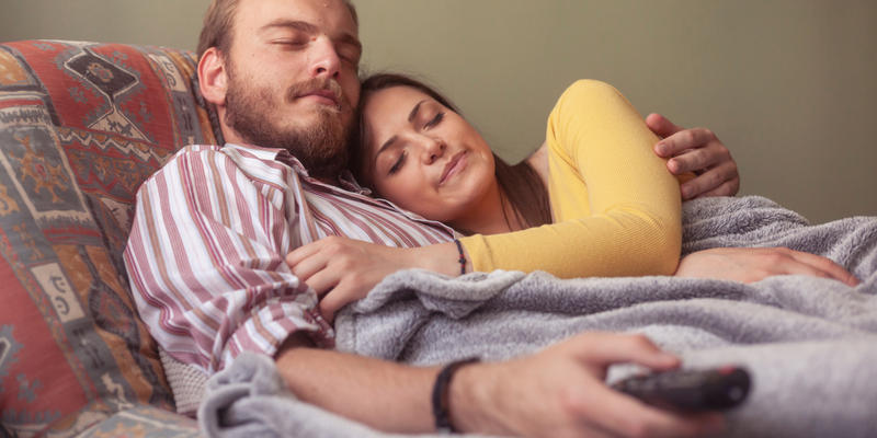 COUPLE, SOFA, TV
