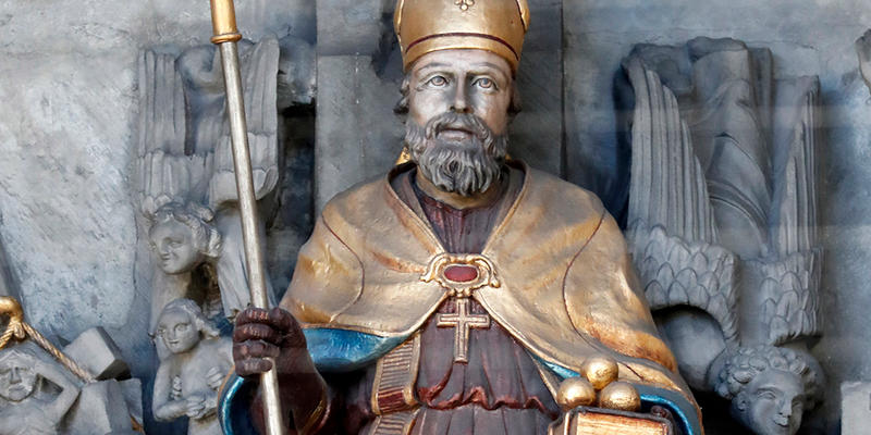 St Nicolas of Myre statue
