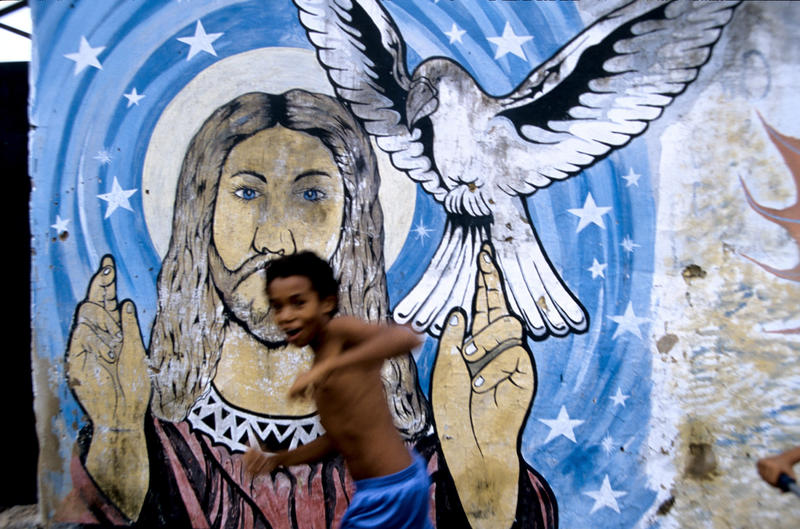 Un enfant de la favela de Pirambu