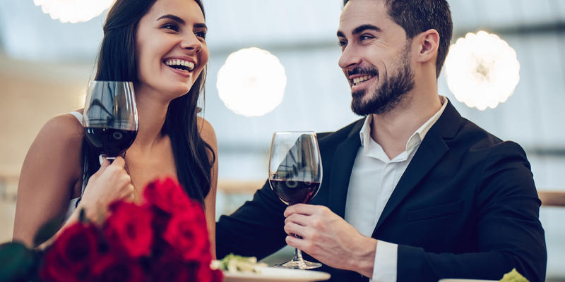 WOMAN, MAN, DATE
