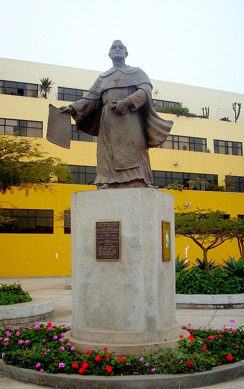 web-fray-tomas-de-san-martin-universidad-de-san-marcos-kanon6917-cc-by-sa-3.0.jpg