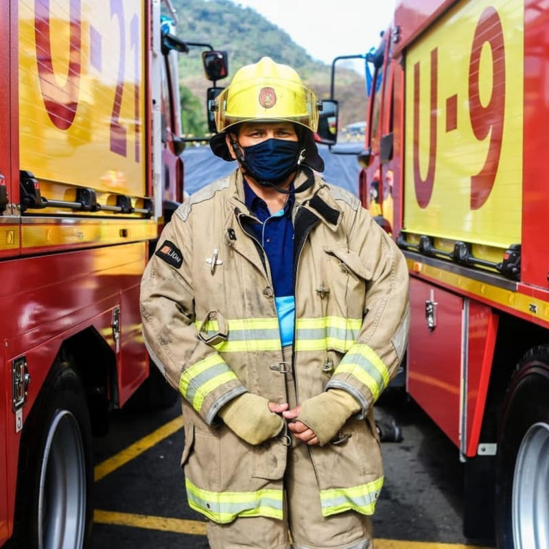 WEB-GUAYAQUIL-ECUADOR-BOMBEROS-FIREMEN-03-Benemerito-Cuerpo-de-Bomberos-Guayaquil.jpg - Aleteia.org | Español - valores con alma para vivir feliz GUAYAQUIL