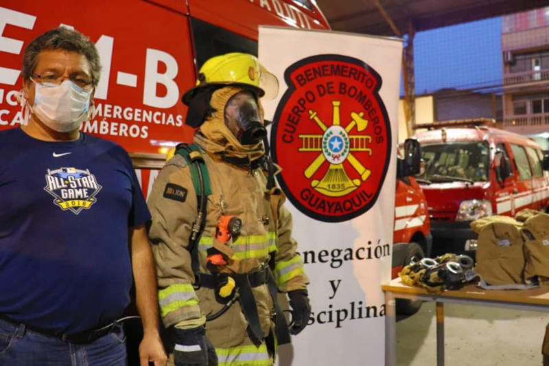 WEB-GUAYAQUIL-ECUADOR-BOMBEROS-FIREMEN-14-Benemerito-Cuerpo-de-Bomberos-Guayaquil.jpg - Aleteia.org | Español - valores con alma para vivir feliz GUAYAQUIL