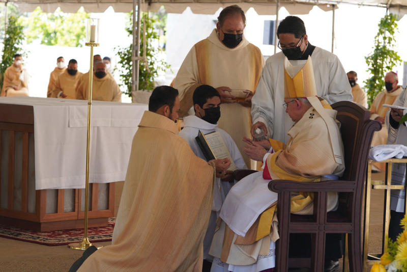 WEB-PRIESTHOOD-ORDINATION-LOS-ANGELES-10-Archdiocese-of-Los-Angeles.jpg - Aleteia.org | Español - valores con alma para vivir feliz ORDINATION