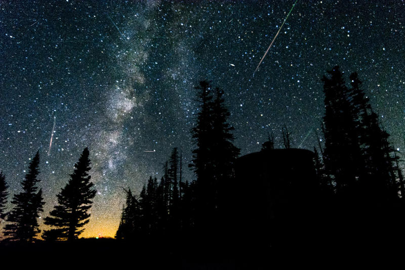 WEB-STARS-SKY-PERSEIDS-shutterstock_640578697-Benjamin-Schaefer.jpg - Aleteia Polska PERSEIDS