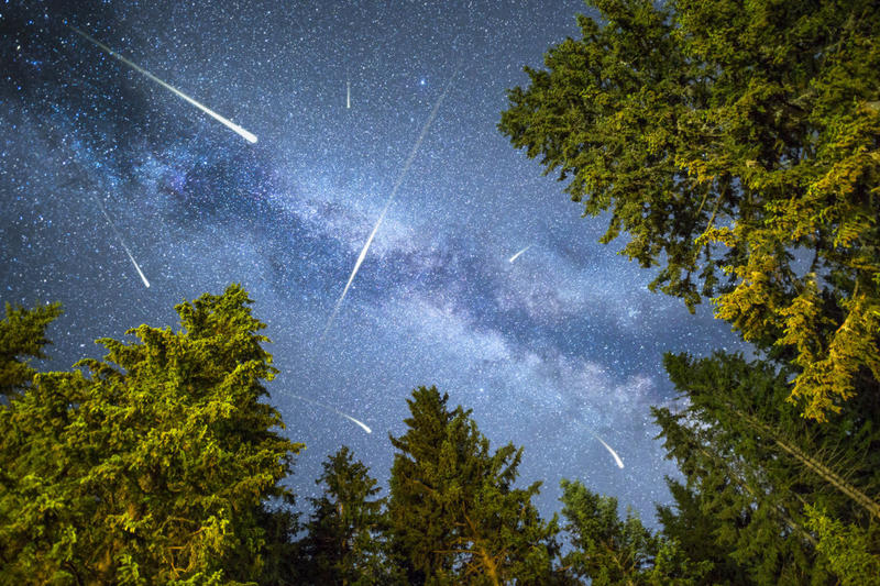 WEB-STARS-SKY-PERSEIDS-shutterstock_687779086-Belish.jpg - Aleteia Polska PERSEIDS