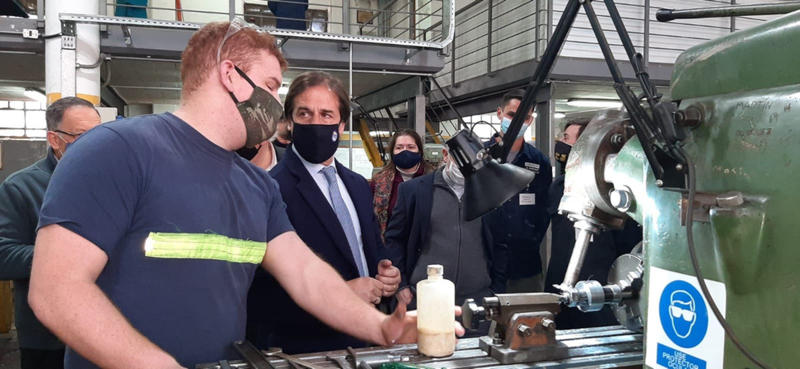 WEB-URUGUAY-DON-BOSCO-PRESIDENT-LACALLE-POU-01-@compresidencia.jpg - Aleteia.org | Español - valores con alma para vivir feliz URUGUAY