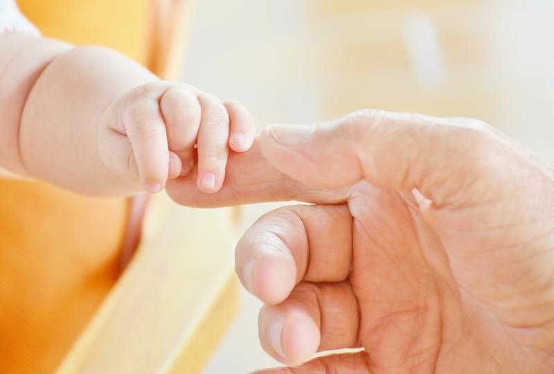 FATHER BABY HAND