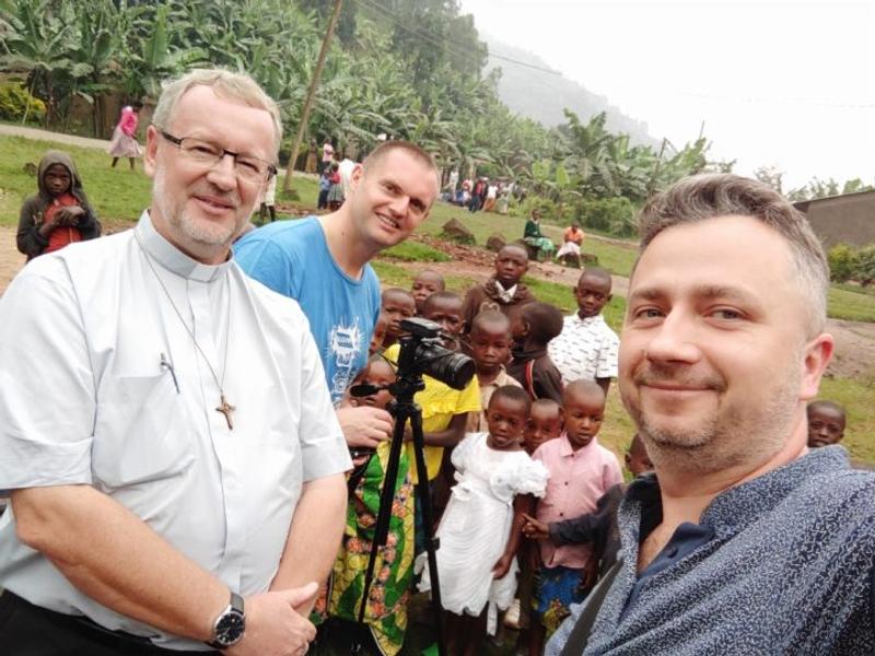 RWANDA, MISJE NA WZGÓRZACH