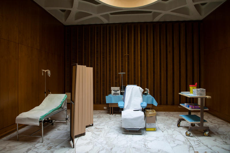 WEB2-Vaccination-Campaign-Vatican-COVID-19-Foto-1.jpg