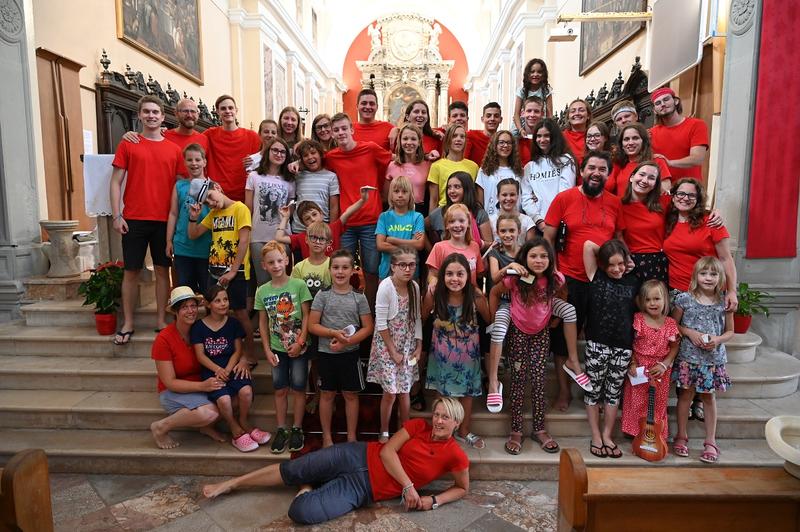 WEB3-ALBINA-LINASI-KIDS-RADZIVIM.jpg