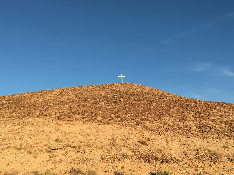 WEB2-CROSS-DESERT-shutterstock_1360713707.jpg