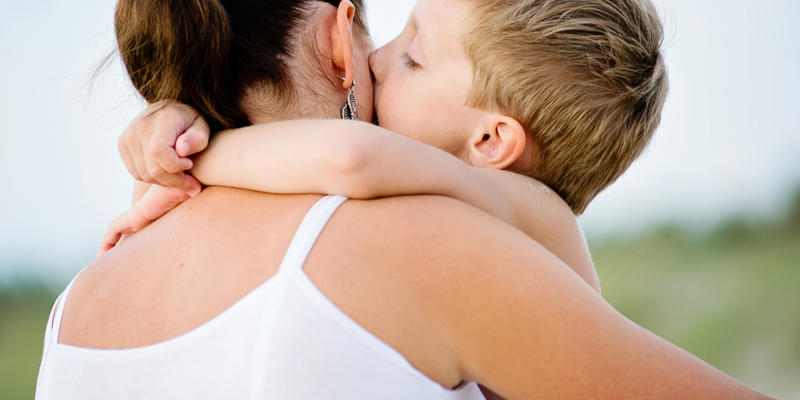 MUM, HUG, CHILD